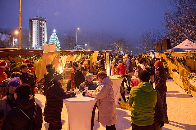 Zima za oponou – co se děje v Peci, než přijedou první lyžaři