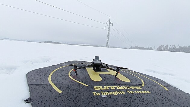 Provozovatel energetické soustavy musí každoročně veškeré vedení vizuálně zkontrolovat. Nyní má k dospozici moderní techniku.