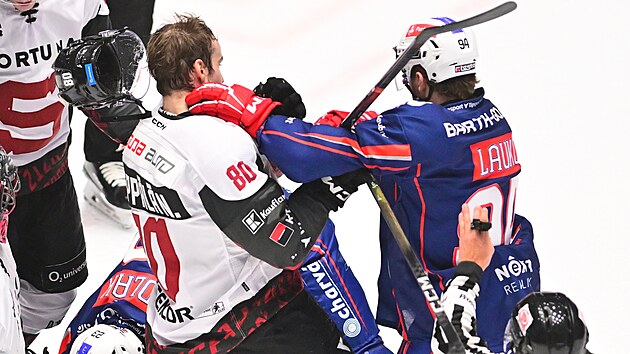 Střetnutí mezi Pardubicemi a Spartou tradičně nebývá chudé na potyčky.