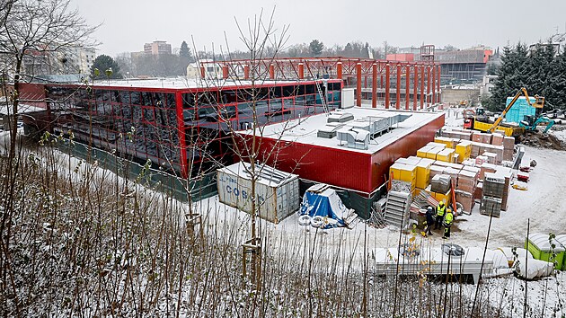 Plavecký stadion v Liberci prochází velkou opravou. Po jejím skončení by měl vyrůst i venkovní bazén. (24. listopadu 2025)