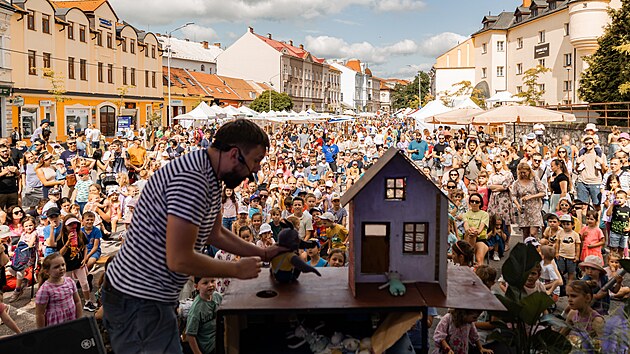 Slovenský Trenčín bude v roce 2026 držitelem prestižního titulu Evropské hlavní město kultury. Trenčiansky samosprávny kraj je dlouhodobým partnerem Zlínského kraje. (listopad 2025)