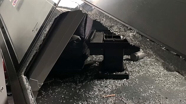 U Zlivi se srazil rychlík s osobním vlakem. (21. listopadu 2025)