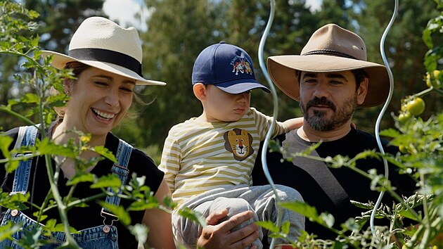 Prima, Farma Votky Kotka, 6. díl, Vojta Kotek, Kozárovice, myslivost, hasiči