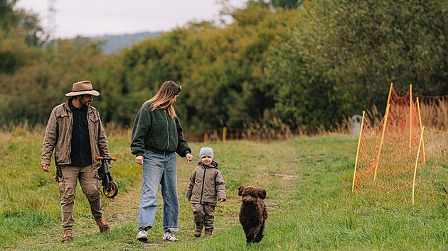 Prima, Farma Votky Kotka, 6. díl, Vojta Kotek, Kozárovice, myslivost, hasiči