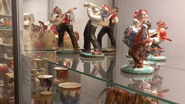 Figurky hudebníků byly vyráběny ve fabrice Ditmar-Urbach ve třicátých a čtyřicátých letech 20. století