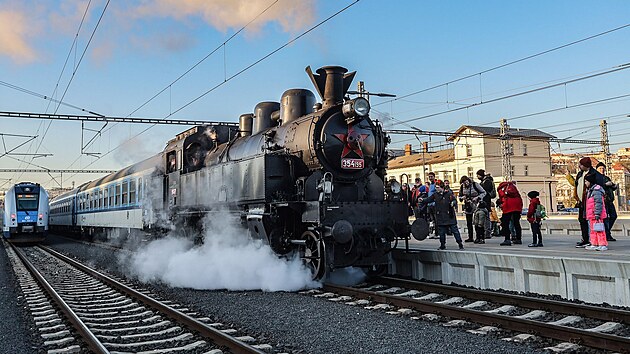 Na tratě v Karlovarském kraji vyrazí tradiční Mikulášské vlaky.