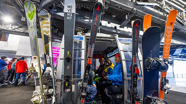 První lyžařský den na Černé hoře v Krkonoších (28.11.2025).