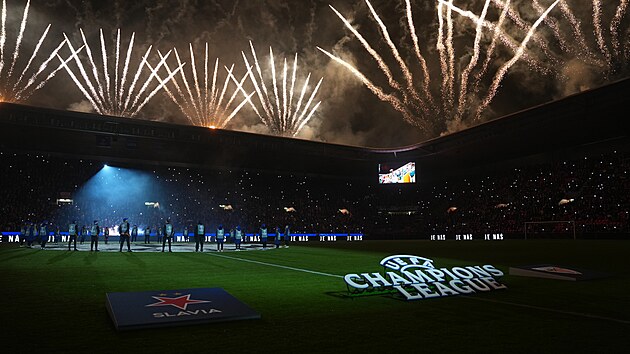 Slávistický stadion před utkáním Ligy mistrů proti Bilbau.