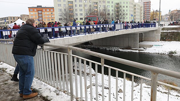 Slavnostní otevření mostu v Ratibořské ulici v Opavě. Původní most v centru města zničily podzimní povodně roku 2024. (23. listopadu 2025)