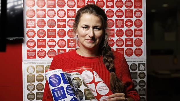 Umělkyně Kateřina Šedá stojí za projektem Zítra začnu! s podtitulem Vánoční festival zlozvyků. Akci mohou lidé navštívit na Římském náměstí v centru Brna denně až do 23. prosince.