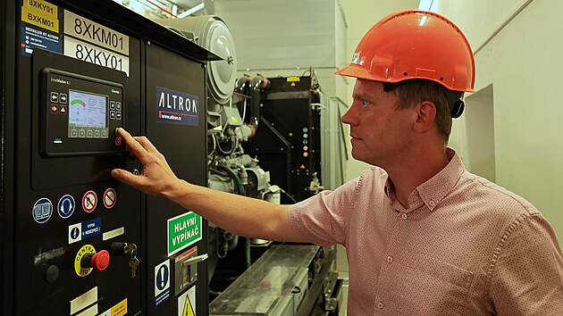 Teplárna Kladno. Produkuje elektrickou energii a teplo pro teplárenské a technologické účely.