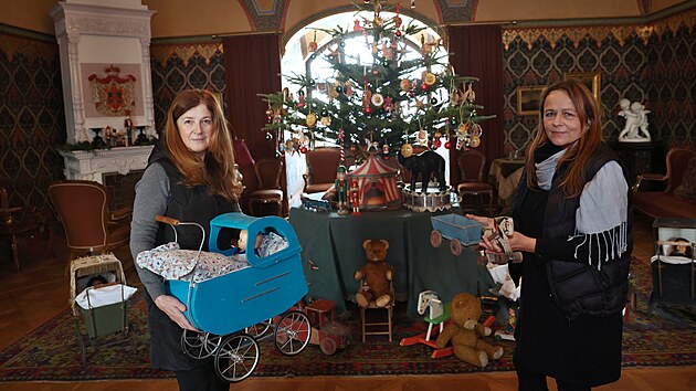 Mimořádný prohlídkový okruh na zámku v Hradci nad Moravicí se jmenuje „Vánoce u knížete Lichnovského“ ve viktoriánském elegantním stylu. Na zámku je v období adventu a Vánoc otevřeno 5.-7., 13.-14., 20.-21., 26.-31. 12. 2025 od 10:00 do 15:00. (2. prosince 2025)