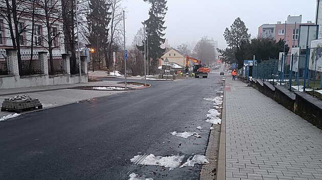 Rekonstrukce Havlíčkovy ulice v Havlíčkově Brodě se blíží ke konci. (prosinec 2025)