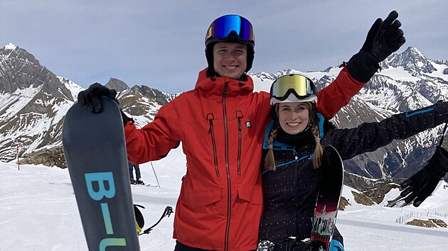 Pětatřicetiletý Pavel Tesárek bojuje s agresivním typem leukémie. Na snímku s partnerkou Andreou Chrastnou.