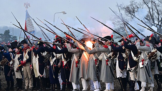 Bitvu u Slavkova z roku 1805 každoročně připomíná rekonstrukce nadšenců v...