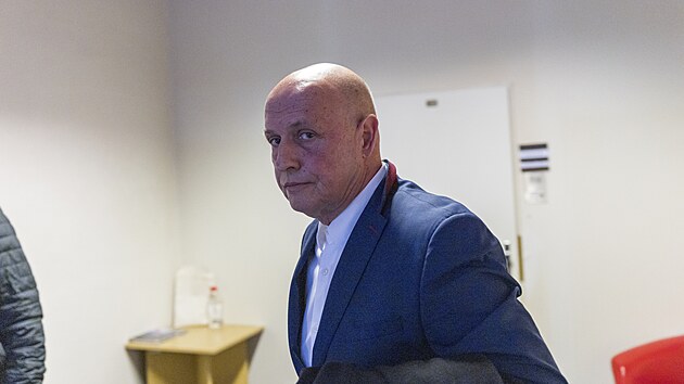 Korupční kauzu Stoka začal znovu projednávat Krajský soud v Brně. Na snímku obžalovaný podnikatel a bývalý politik ODS Jiří Hos, který chce uzavřít dohodu o vině a trestu (3. prosince 2025)