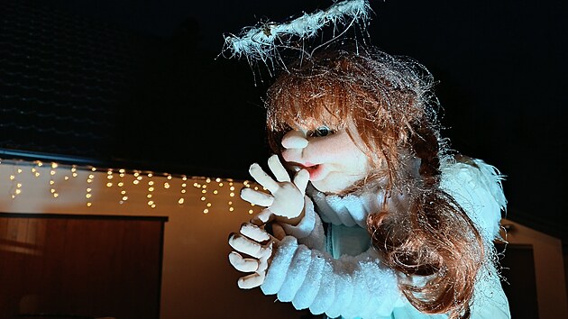 Předloni návštěvníky nejvíce bavili rozpustilí andělíčci. Ty jsou součástí výzdoby i letos. (5. prosince 2025)