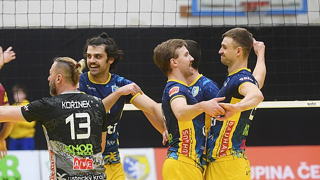 Ústí slaví úspěšnou akci, vpravo Matouš Lank.