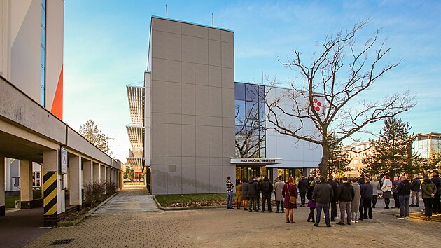 Jihočeská univerzita (JU) v Českých Budějovicích přestavila novou aulu. (1. prosince 2025)