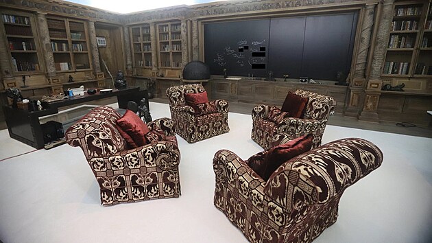 Demokratičtí kongresmani zveřejnili fotografie z Epsteinova soukromého ostrova. (3. prosince 2025)