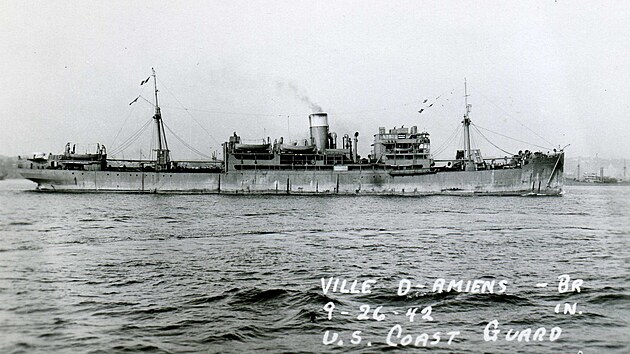 Transportní loď Ville d´Amiens u amerického pobřeží.
