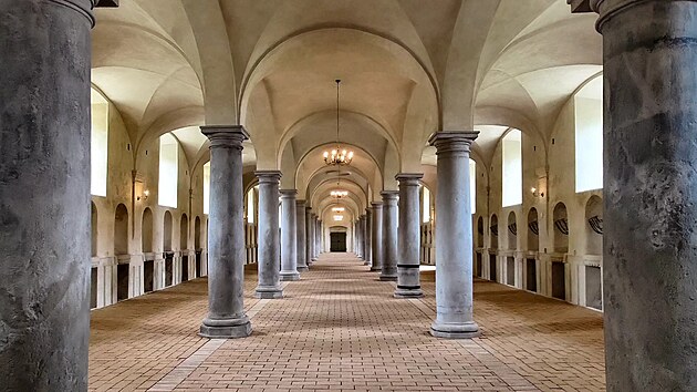 Opravená barokní konírna v Zákupech