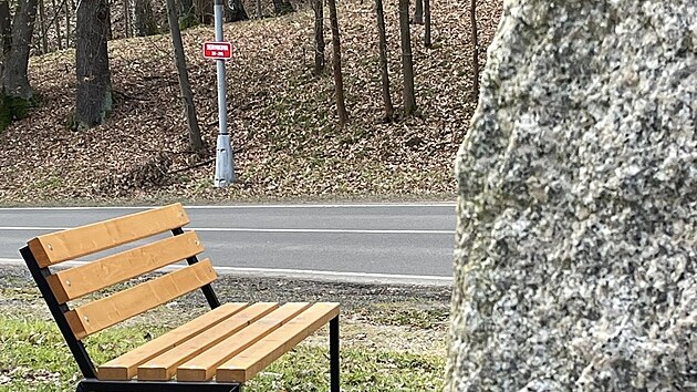 Ulici nově zdobí cedule s nápisem Serinkova.