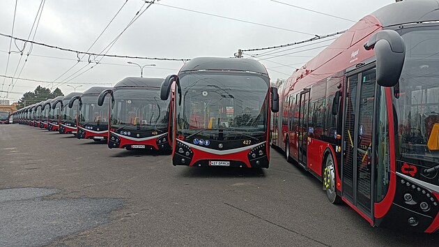 Českobudějovický dopravní podnik si pořídil 21 nových trolejbusů. (17. prosince 2025)