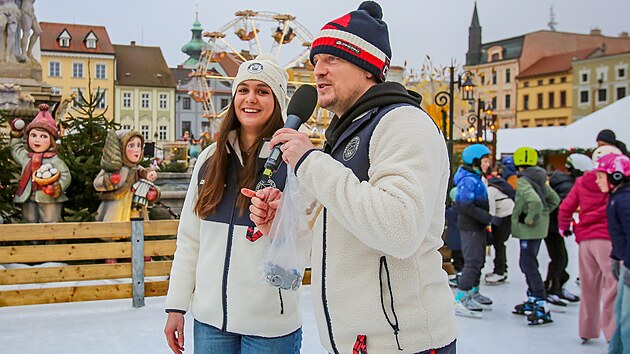 V pátek dopoledne se na náměstí Přemysla Otakara II. v Českých Budějovicích konala pozvánka a představení Olympijského festivalu. (12. prosince 2025)