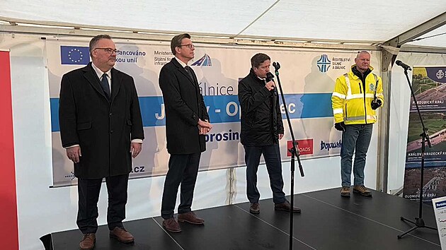 Slavnostní otevření dálničního úseku D35 mezi Janovem a Opatovcem. (18. prosince 2025)