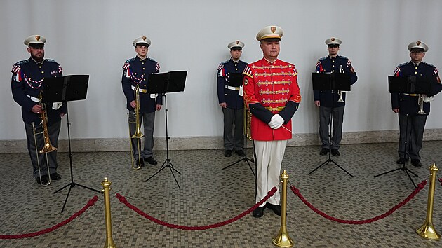 Poslední rozloučení s malířem Theodorem Pištěkem ve velké obřadní síni krematoria v Praze Strašnicích (12. prosince 2025)