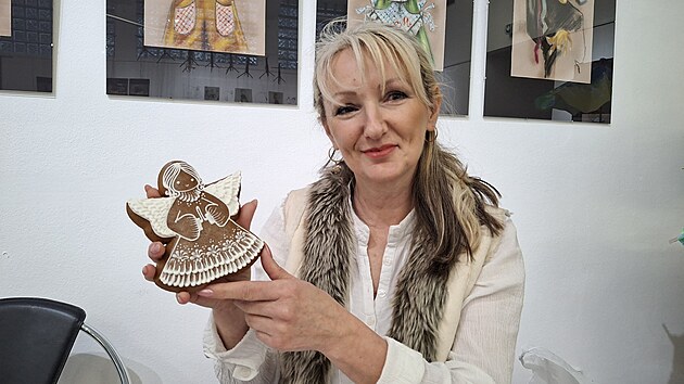 Když je doba jarmarků, jako teď před Vánoci, spává Irena Burdová z Jalubí na Uherskohradišťsku třeba jen dvě hodiny denně. (prosinec 2025)