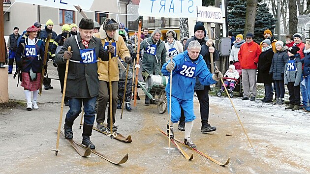 Polnička láká na recesistické silvestrovské závody.