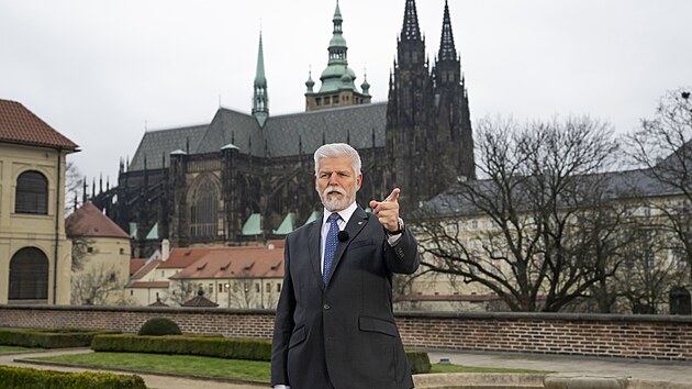 Prezident Petr Pavel při natáčení svého novoročního projevu, který televize odvysílaly 1. ledna 2026.