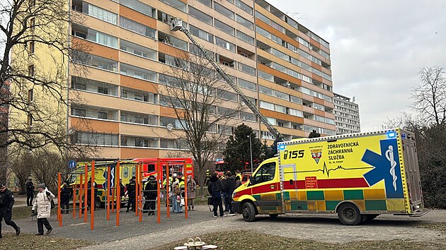 Požár v úložném prostoru v panelovém domě v ulici Jílovská, Praha 4. (6. ledna 2026)