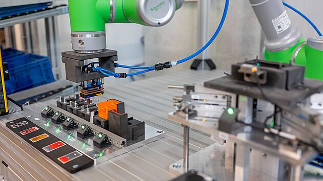 Testovací průmyslová výrobní linka