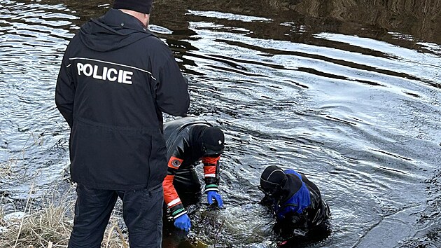 Policie vyšetřuje vraždu ženy na Strakonicku. (5. ledna 2026)