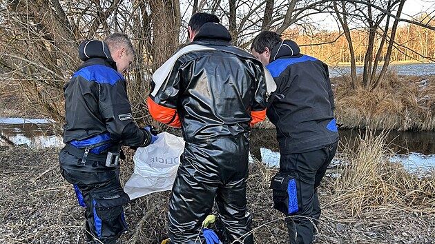 Policie vyšetřuje vraždu ženy na Strakonicku. (5. ledna 2026)