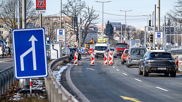 Rekonstrukce křižovatky Mileta v Hradci Králové jde do poslední etapy. (5. ledna 2026)