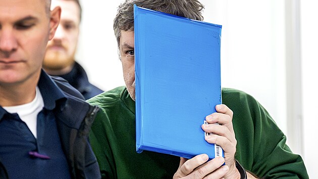 Soud projednává žádost bývalého náměstka motolské nemocnice Pavla Budinského viněného z korupce o propuštění z vazby. (16. ledna 2025)