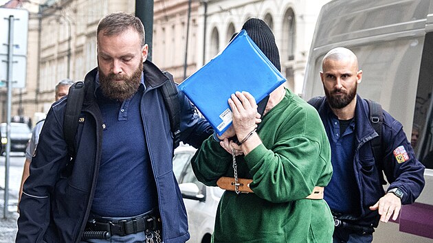 Soud projednává žádost bývalého náměstka motolské nemocnice Pavla Budinského viněného z korupce o propuštění z vazby. (16. ledna 2025)