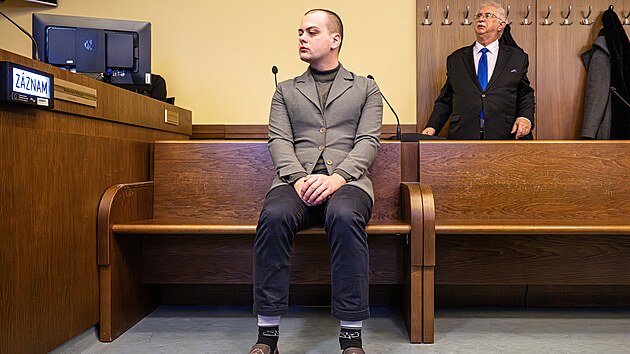 U Krajského soudu v Hradci Králové čelí Ondřej Mihálik obžalobě z pokusu vraždy při dopravní nehodě. (13. ledna 2026)