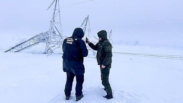 Ruské město Murmansk jede už druhý den na generátory. Spadlo tam zchátralé elektrické vedení. (25. ledna 2025)