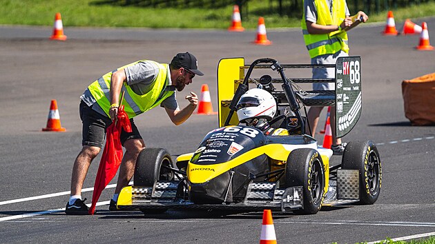 Studenti ateliéru Průmyslový design Fakulty multimediálních komunikací (FMK)...