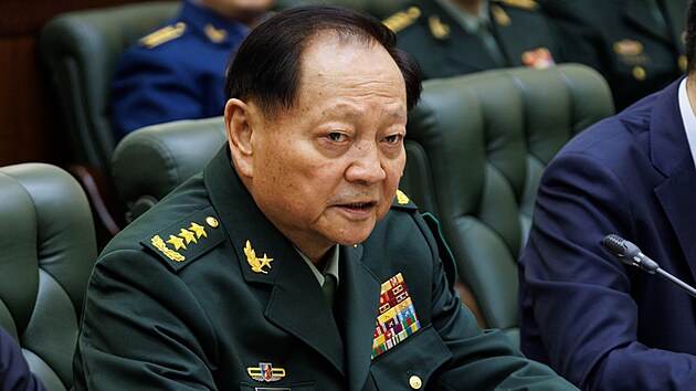 Nejvýše postavený generál čínské armády Čang Jou-sia během jednání s ruským ministrem obrany (20. listopadu 2025)