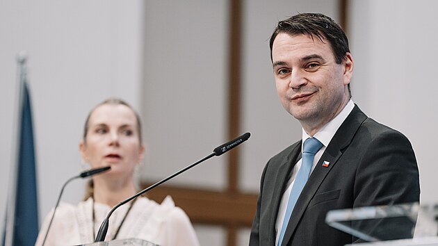 Tisková konference po skončení zasedání vlády. Ministr zahraničí Petr Macinka. (9. února 2026)