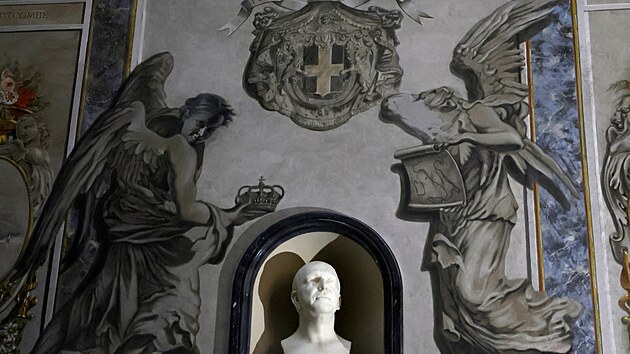 Církev nechala odstranit z římské baziliky San Lorenzo in Lucina obličej anděla. Ten po restaurátorském zásahu získal rysy podobné vizáži premiérky Giorgii Meloniové. (4. února 2026)