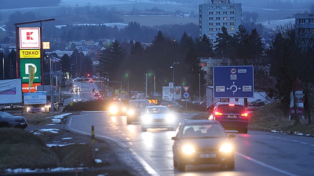 Po zprovoznění obchvatu by provoz mohl poklesnout i v Pražské ulici vyvádějící dopravu z města směrem na Tábor a Vlašim.