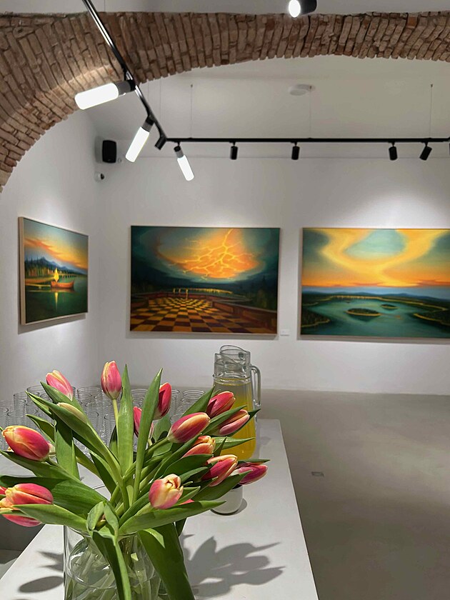 Nová výstava: Temná lyrika Jaroslava Valečky přináší do Prahy obrazy plné...