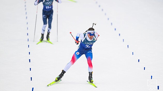 Michal Krčmář finišuje za českou štafetu.